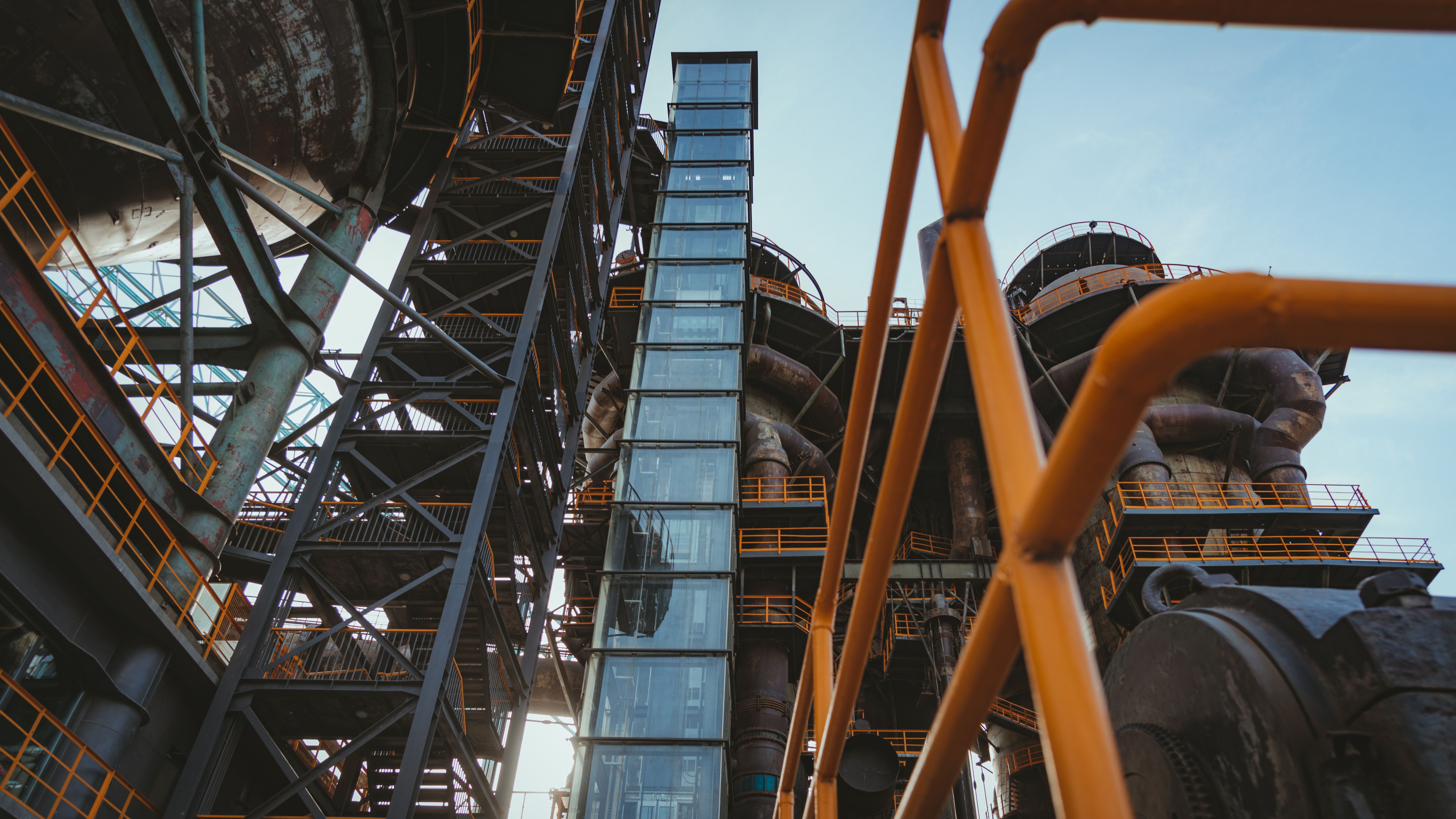 Impianto e struttura industriale Idra Meccanica dal 1990